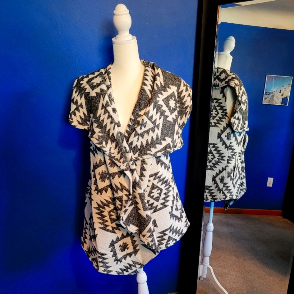 Grey & Cream Patterned Sleeveless Vest/Tunic - Me Jane - XL